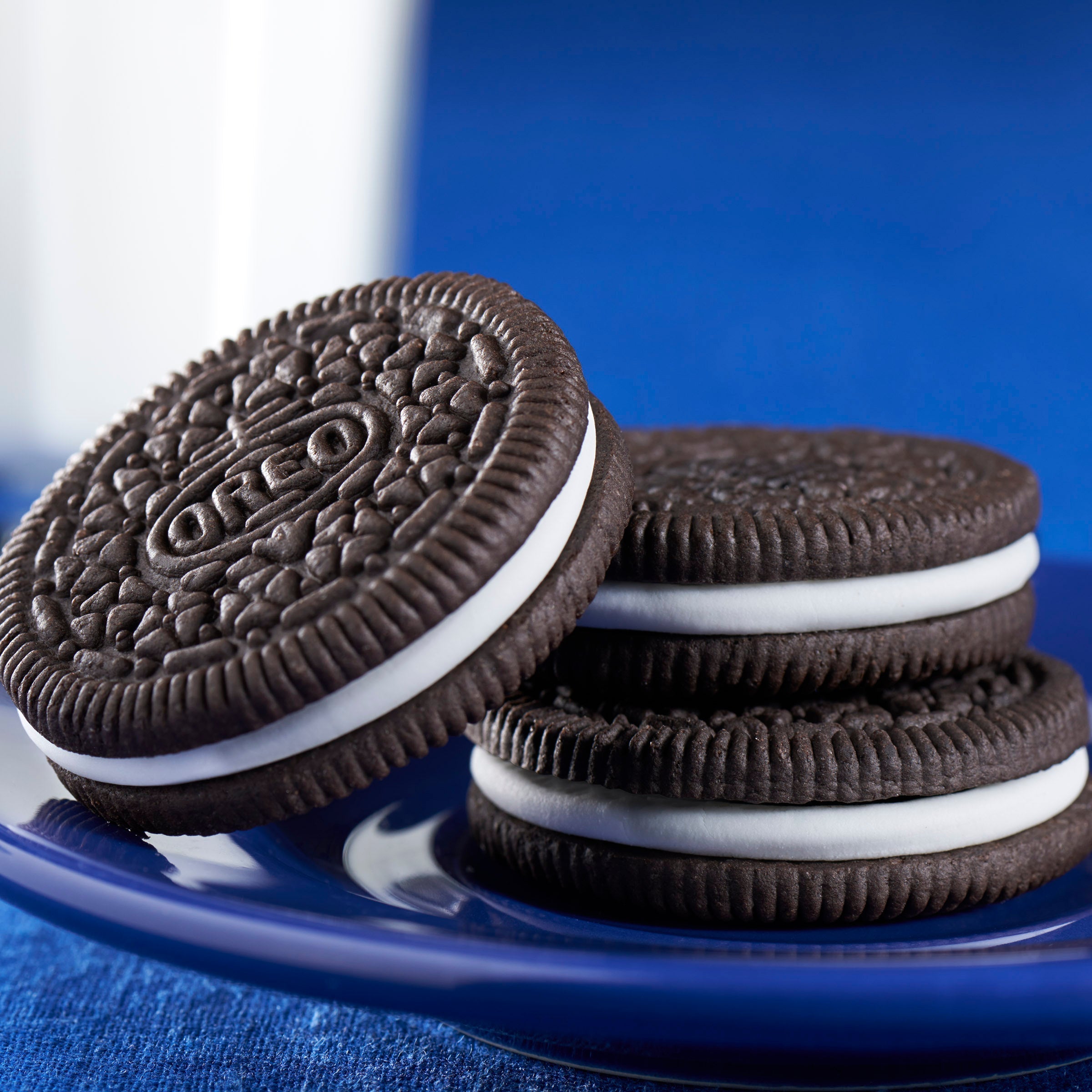 Chocolate Sandwich Cookies, Family Size, 2 Pack D0